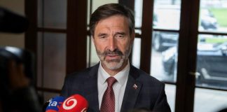 J. Blanár odcestuje v utorok do Prahy, odovzdá medailu V. Vůjtekovi