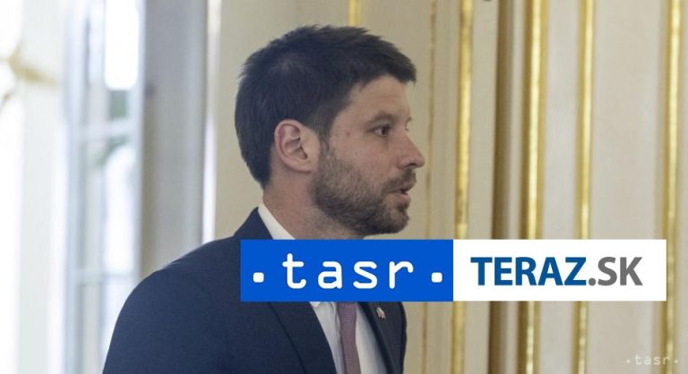 Štát dáva samosprávam nezmyselné byrokratické prekážky, tvrdí Šimečka