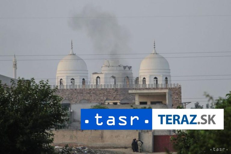 Bombový útok v Pakistane zabil štyroch ľudí a ďalších 20 zranil