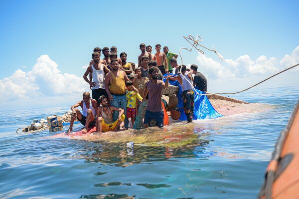 Rohingya zavrčal loď Reza Saifullah z Indonézie Rohingya zavrčal loď Reza Saifullah z Indonézie - Sputnik International
