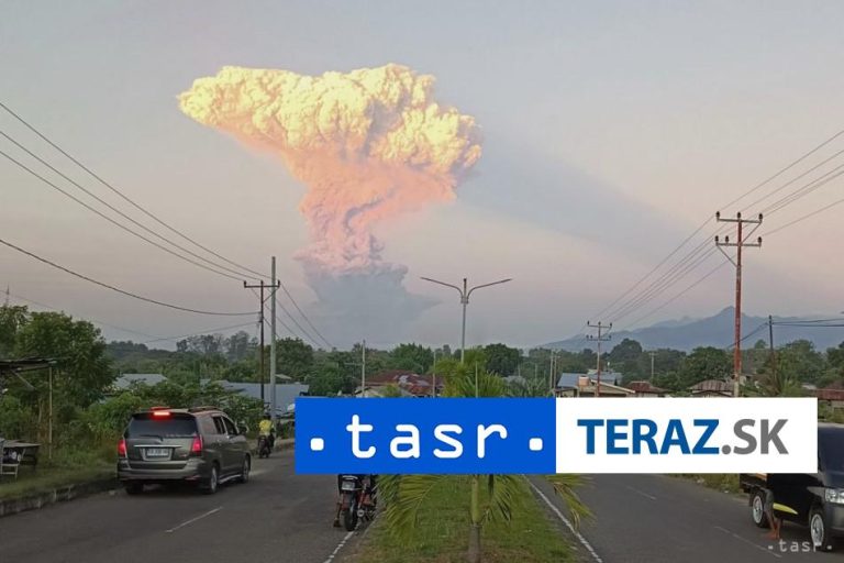 Lewotobi Laki-Laki chrlila popol do výšky 10 kilometrov