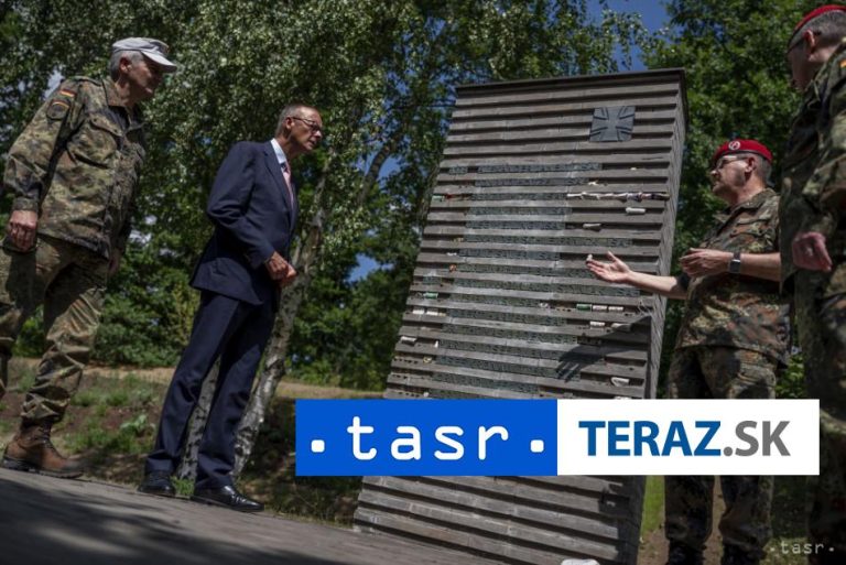 Na rieke Rýn sa koná veľké vojenské cvičenie štyroch európskych krajín