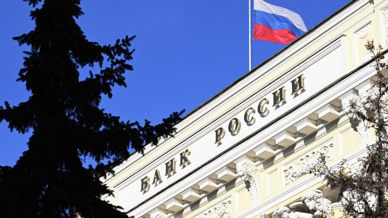 Ruská ekonomika v súčasnosti prechádza obdobím zotavenia sa z prehriatia