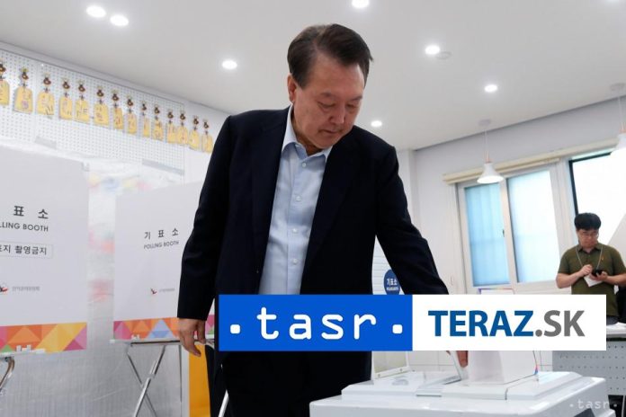 V-Juznej-Korei-sa-konaju-predcasne-prezidentske-volby.jpg