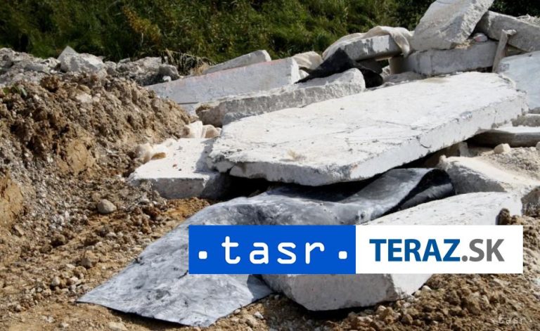 Za čiernu skládku v ovocnom sade hrozia mužovi dva roky