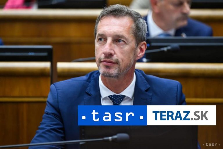 Najväčšou výzvou je prebujnená štátna správa, nie fungujúce kraje