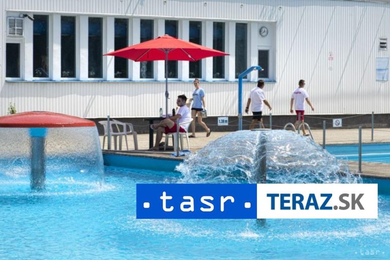 Mestské kúpaliská v Bratislave budú do utorka pre počasie zatvorené