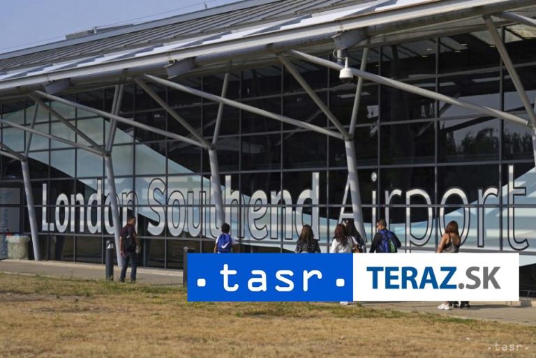 Obeťami nedeľnej havárie lietadla sú piloti, zdravotná sestra a lekár