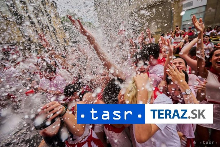 Oslavy sv. Firmína otvorili aktivisti; behy s býkmi začnú v pondelok