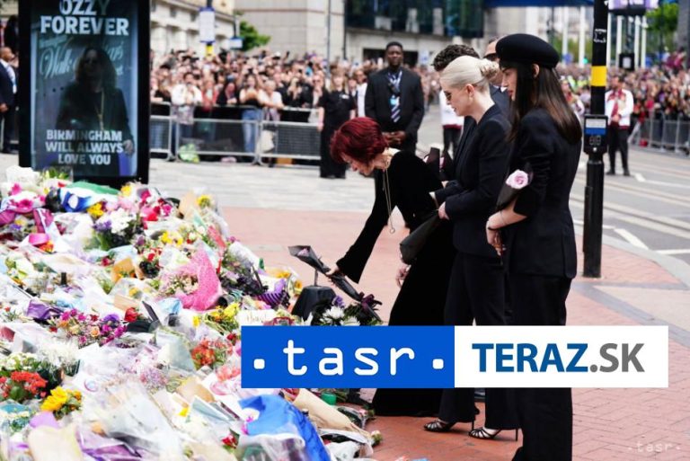 S Ozzym Osbournom sa v Birminghame lúčili tisíce ľudí