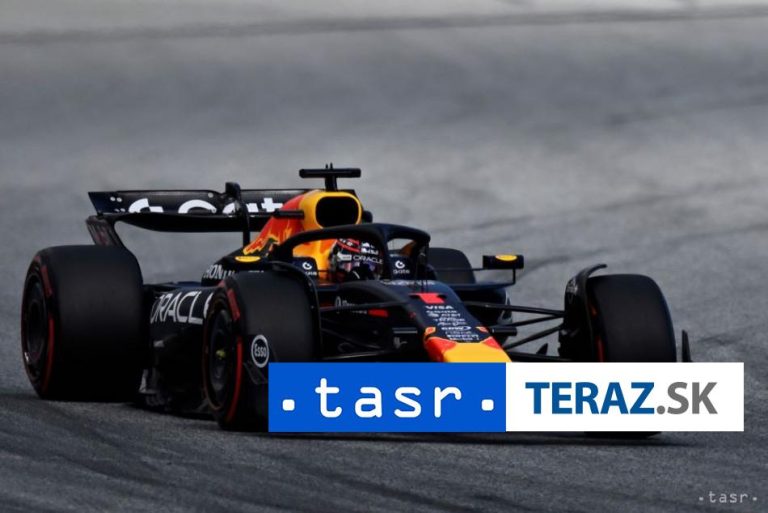Verstappen rokuje podľa médií s Wolffom o prestupe do Mercedesu