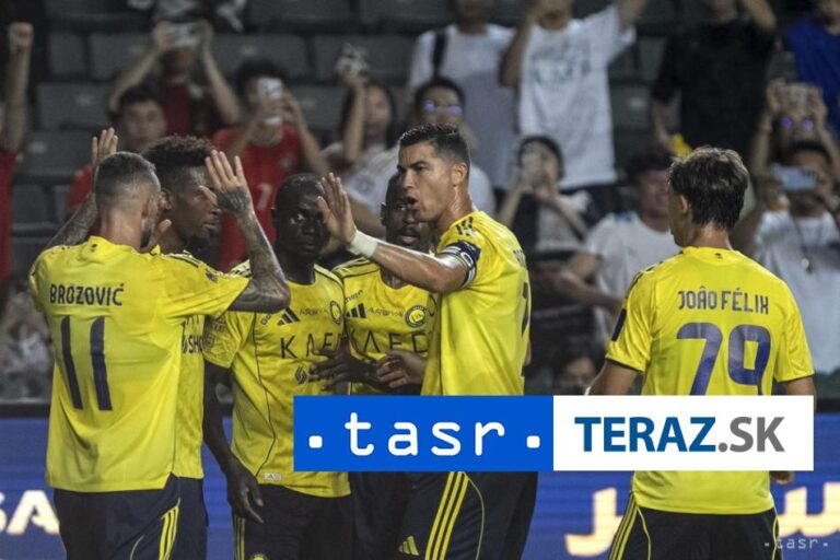Al-Nassr je vo finále Superpohára, Ronalda vrúcne prijali v Hong Kongu