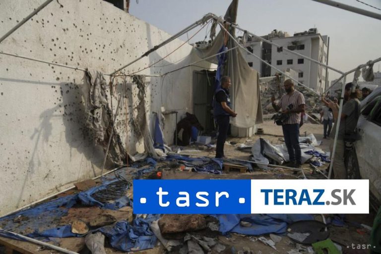 Rodiny izraelských rukojemníkov: Vojenský tlak ohrozuje príbuzných