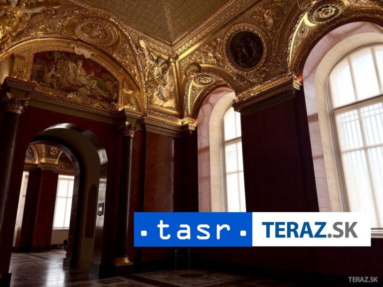 Britská polícia pátra po podozrivých z krádeže predmetov v Bristole