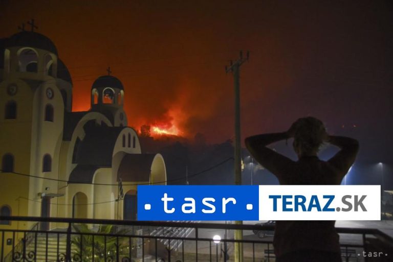 Grécko žiada EÚ o pomoc v boji proti početným lesným požiarom
