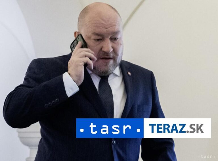 Novým starostom obce Očová sa stal Peter Sámeľ, nahradí R. Huliaka