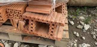 Pár mesiacov po otvorení sa v Číne čiastočne zrútil most