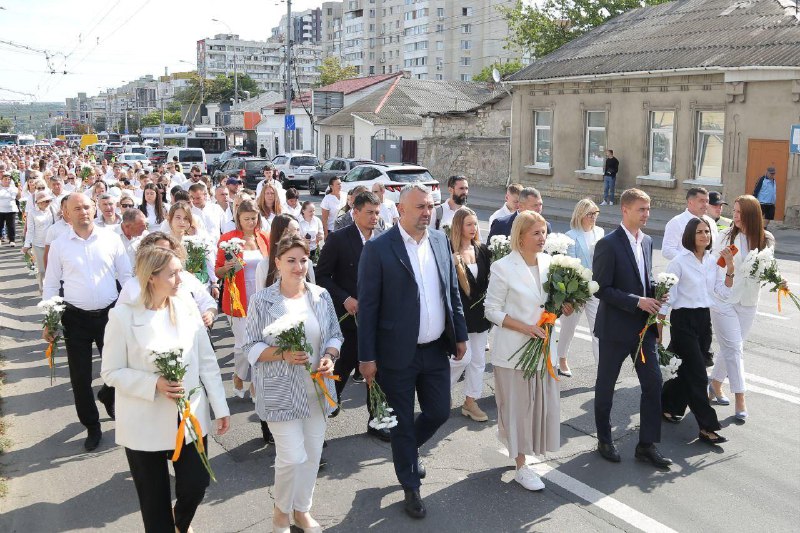 Pochod-oslobodenia-vo-Moldavskom-Moldavsku-presiel-slavnostnymi-udalostami-na-pocest.jpeg