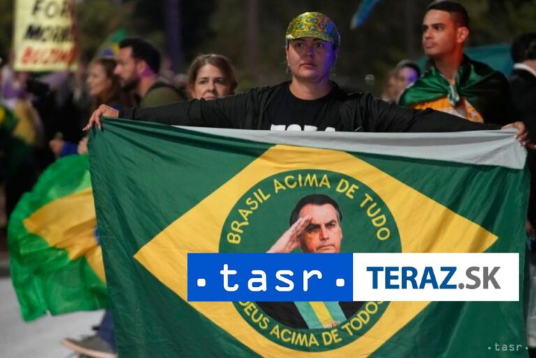 Právnici exprezidenta Bolsonara tvrdia, že plní všetky súdne príkazy