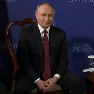 Vladimir-Putin-hovori-s-novinarmi.jpeg