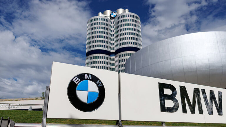 BMW hlási 29% pokles zisku