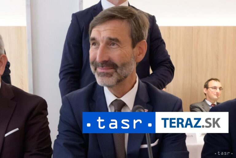 J. Blanár otvoril piaty ročník letnej školy diplomacie