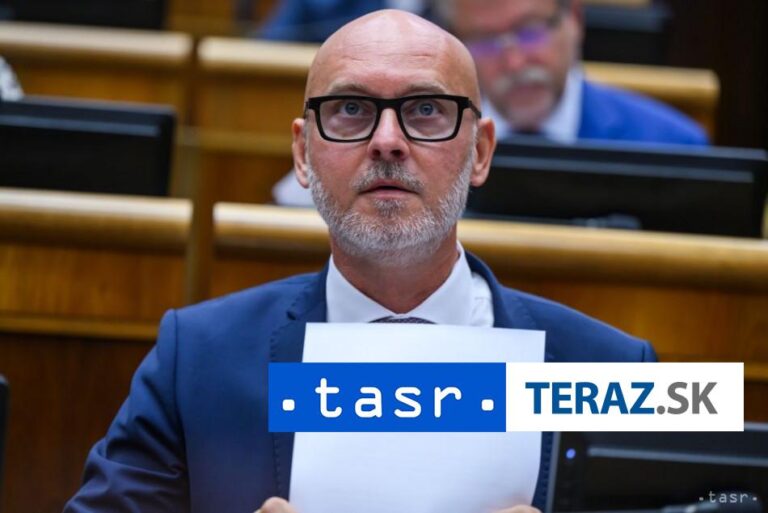 Gröhling:KDH i Hnutie Slovensko pri ústave pomohli Ficovi, je to chyba