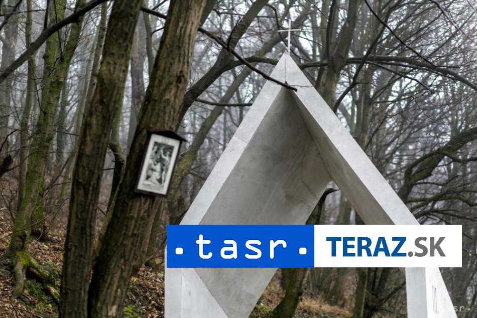 O-tyzden-posvatia-krizovu-cestu-na-bratislavskej-Kalvarii.jpg