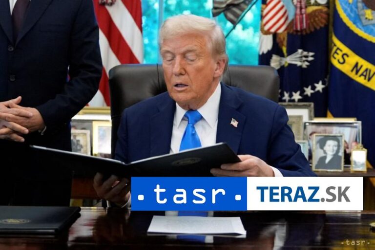 Trump zavádza poplatok 100 tisíc dolárov za víza H-1B