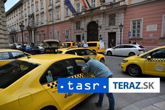 V-Budapesti-protestuju-taxikari.jpg