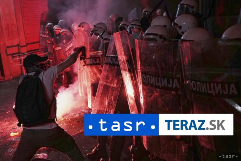 V Srbsku opäť protestovali proti vláde a policajnej brutalite