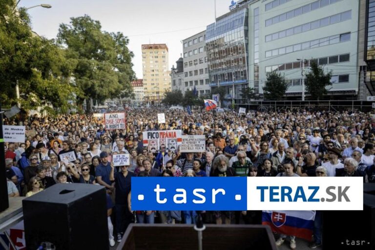 Vo viacerých mestách sa konajú protesty proti konsolidácii