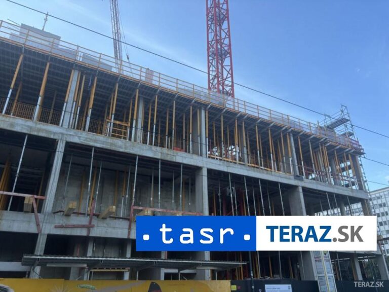 Výdavky v americkom stavebníctve klesli v júli miernejším tempom