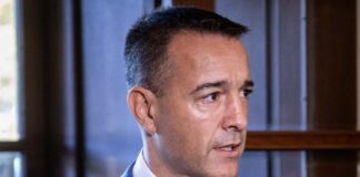 Nedostatok učiteľov s určitými aprobáciami riešime