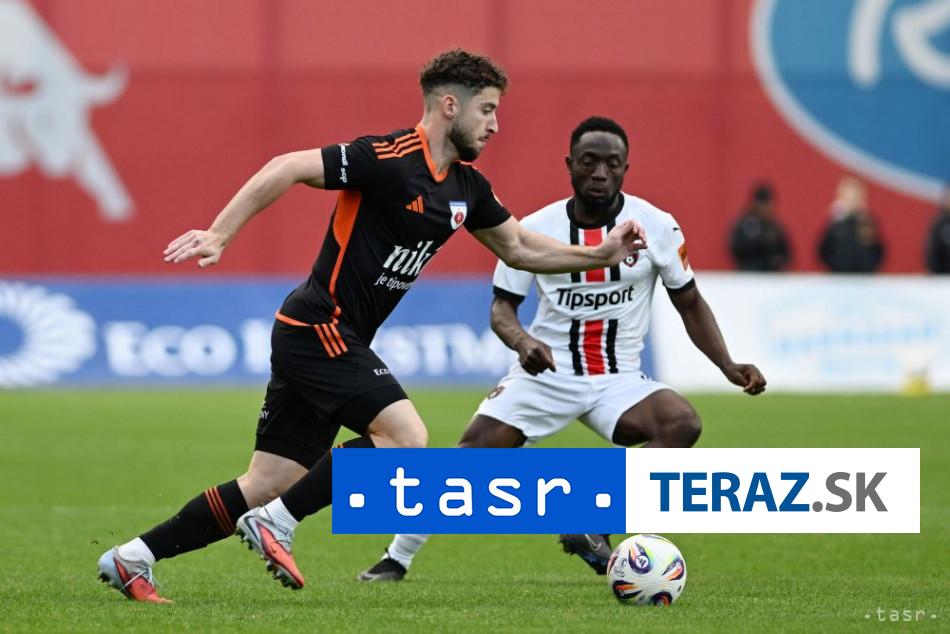 Futbalisti-Ruzomberka-remizovali-v-zapase-so-Spartakom-Trnava-11.jpg