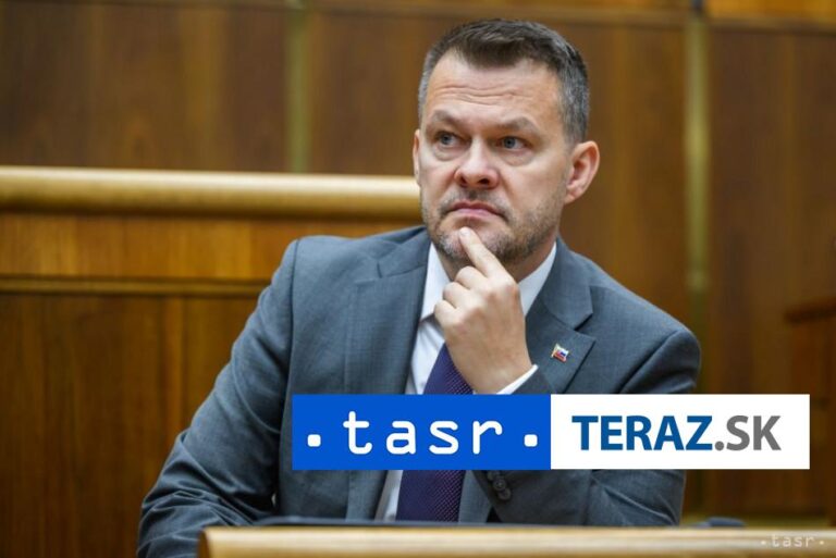 Nadácia Zastavme korupciu dala trestné oznámenie na rezort investícií