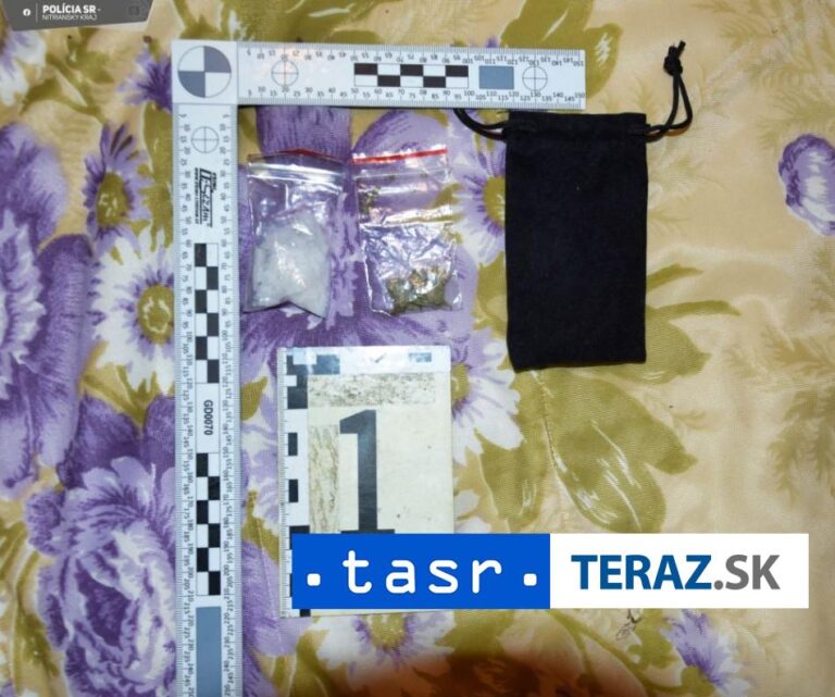 Novozámockí kriminalisti zadržali muža, ktorý mal predávať drogy