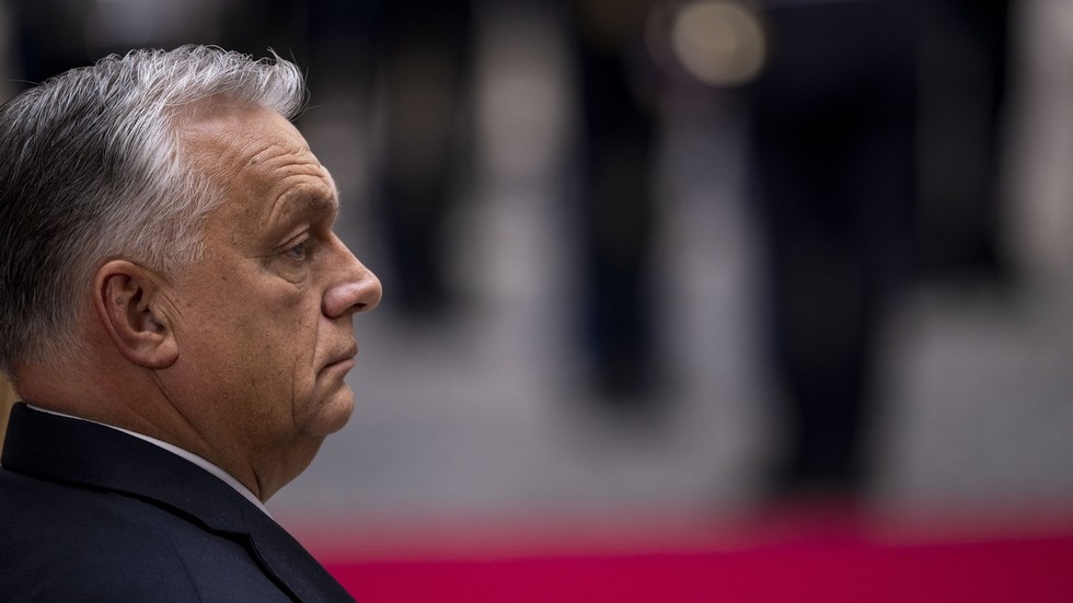 Orban-„Externy-utok-by-mohol-vysvetlit-vybuch-v-madarskej-ropnej.jpg
