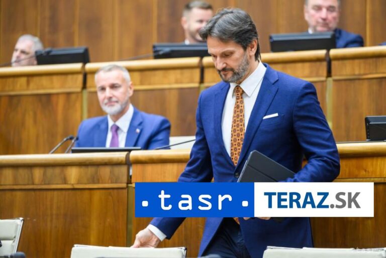Poslanci budú o novele rokovacieho poriadku rokovať na ďalšej schôdzi