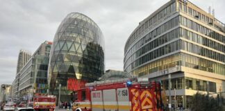 Požiar v nákupnom centre pri Dunaji v Bratislave: Ľudí evakuovali