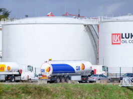 Sankcionovaný ruský ropný gigant predá zahraničné aktíva