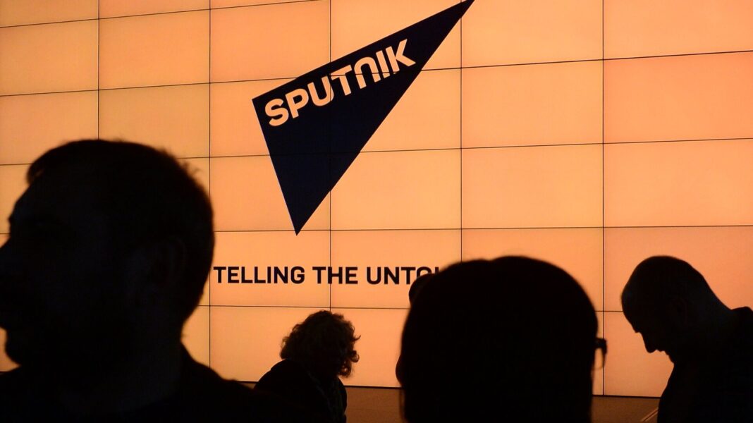 Sefredaktor-Freed-Sputnik-Azerbajdzan-opusta-Baku-Moskvu.jpg