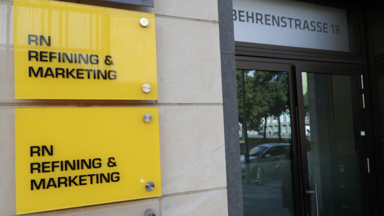 Spojené kráľovstvo oslobodzuje dcérske spoločnosti ruského ropného giganta od sankcií