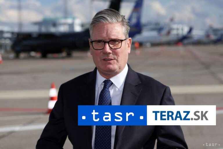 Starmer vyzval na rázny zásah proti neprípustnému správaniu polície