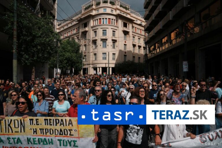 Tisíce ľudí demonštrovali v Aténach proti zmenám v zákonníku práce