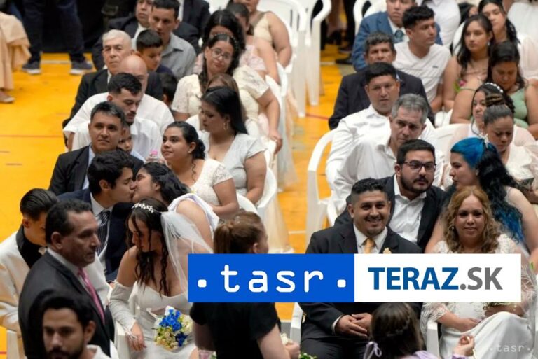 V Paraguaji sa naraz zosobášilo vyše 600 párov