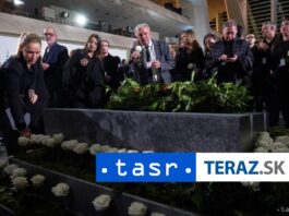 Valencia si pripomenula obete ničivých záplav spred roka