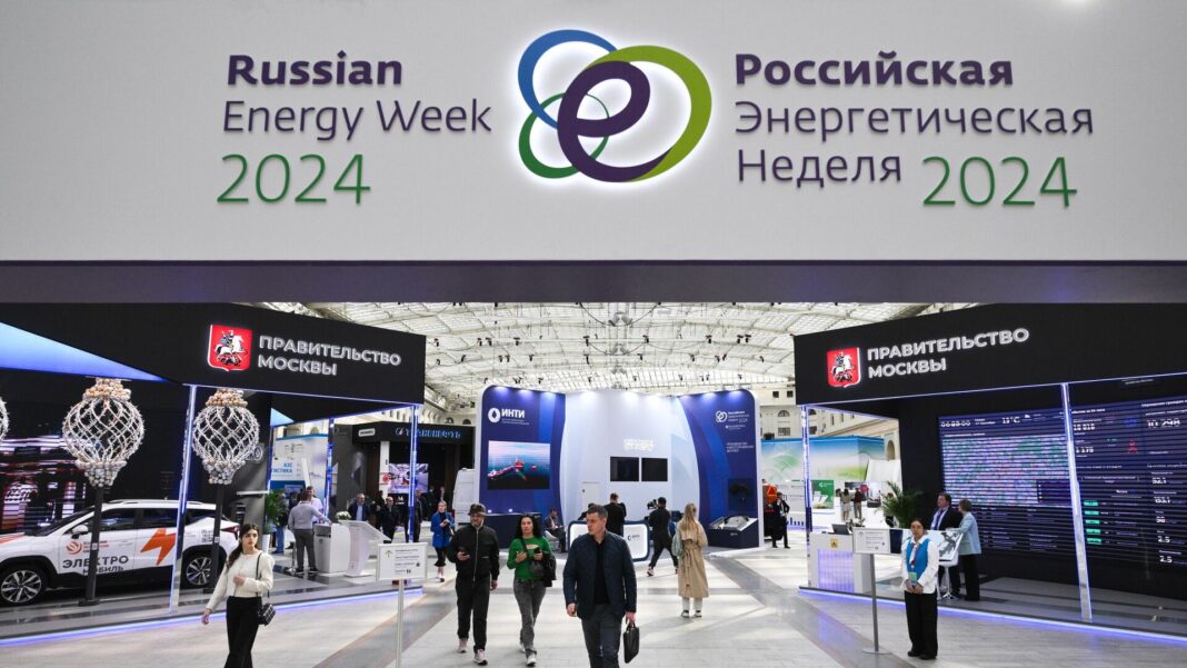 Venezuelsky-viceprezident-pre-prakticky-riesenie-fora-Ruska-Energy-Week-v.jpg
