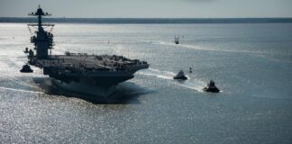 Americká lietadlová loď Gerald R. Ford vstupuje do Karibského mora uprostred napätia