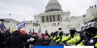 Biely dom obvinil BBC zo zavádzania v dokumente o útoku na Kapitol